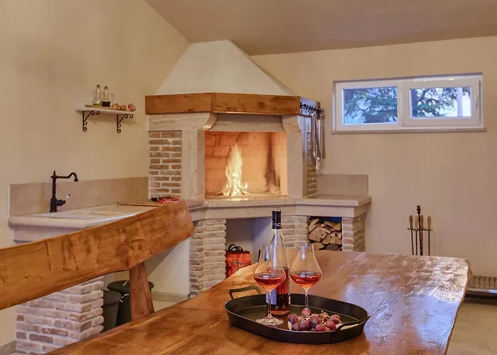 Mokka - Perfekt Ausgestattete In Hervorragender Lage Villa *