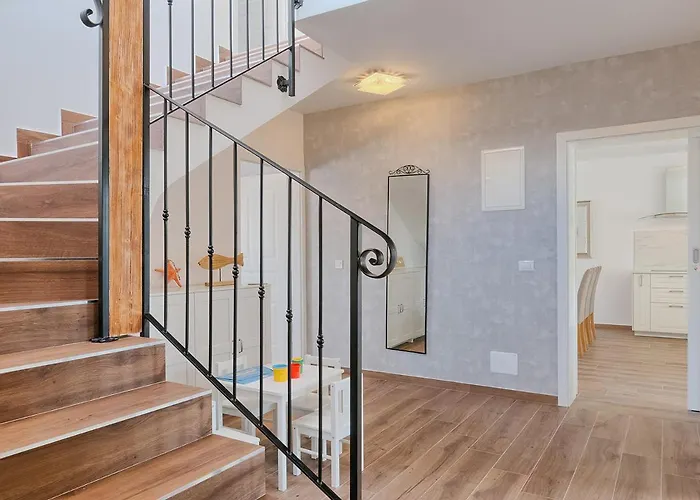 Mokka - Perfekt Ausgestattete In Hervorragender Lage Villa Pula