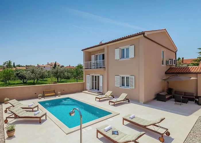 Mokka - Perfekt Ausgestattete In Hervorragender Lage Villa Pula