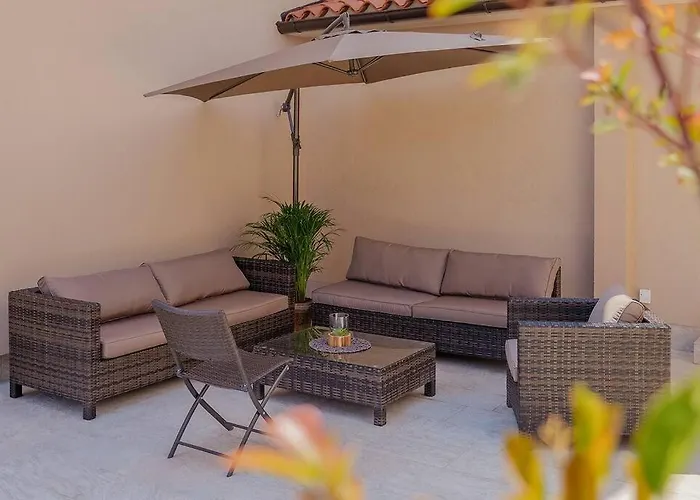 Mokka - Perfekt Ausgestattete In Hervorragender Lage