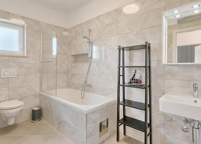 Mokka - Perfekt Ausgestattete In Hervorragender Lage *